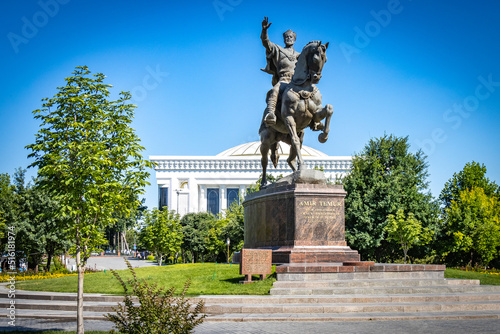 Amir Timur Square, statue, tashkent, uzbekistan, central asia © Andrea Aigner