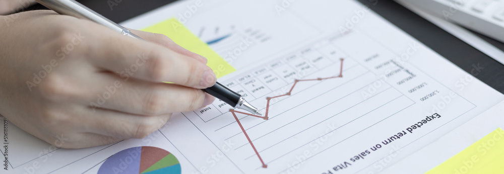 Asian business women are analyzing graphs, financial statistics and calculating corporate returns in private offices, Market research reports and income statistics, Financial and Accounting concept. Asian business women are analyzing graphs, financial statistics and calculating corporate returns in private offices, Market research reports and income statistics, Financial and Accounting concept.