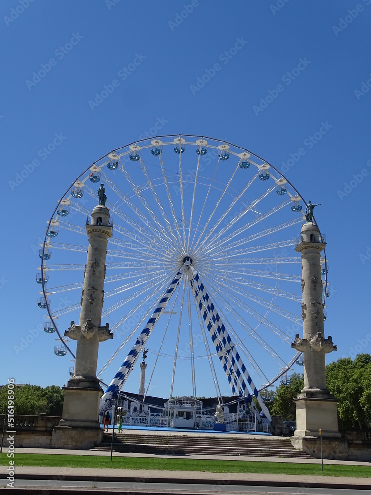 Fototapeta premium ferris wheel in the park