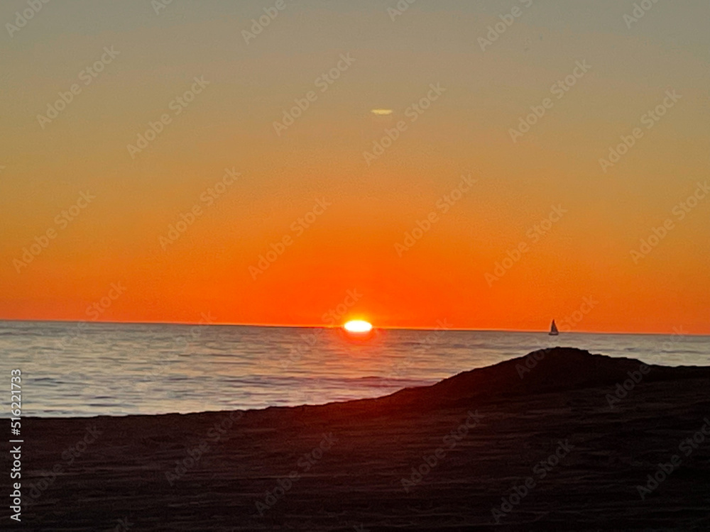 Fototapeta premium sunset over the sea