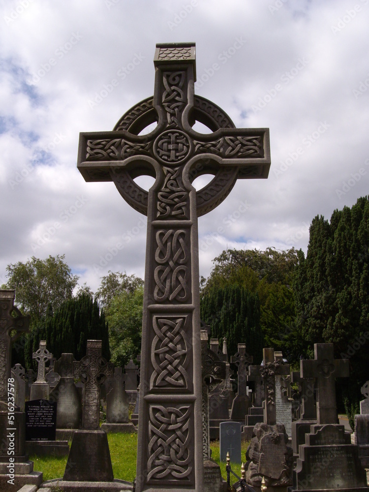 Gräber und Kreuze auf Glasnevin, Irland