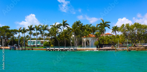 Luxurious mansion in Miami Beach, florida, U.S.A © Solarisys