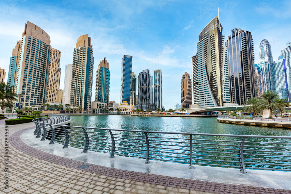 Naklejka premium Dubai marina promenade in UAE