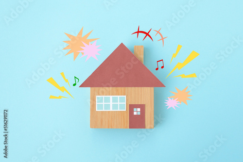 騒音問題―騒がしい住宅イメージ