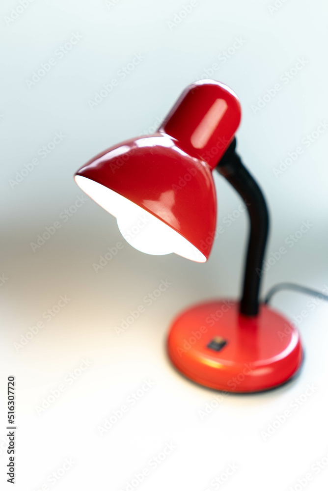 Czerwona lampka - obrazy, fototapety, plakaty 