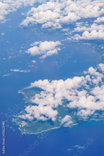 四国南端から太平洋に突き出した足摺岬（高知県） © WAWA