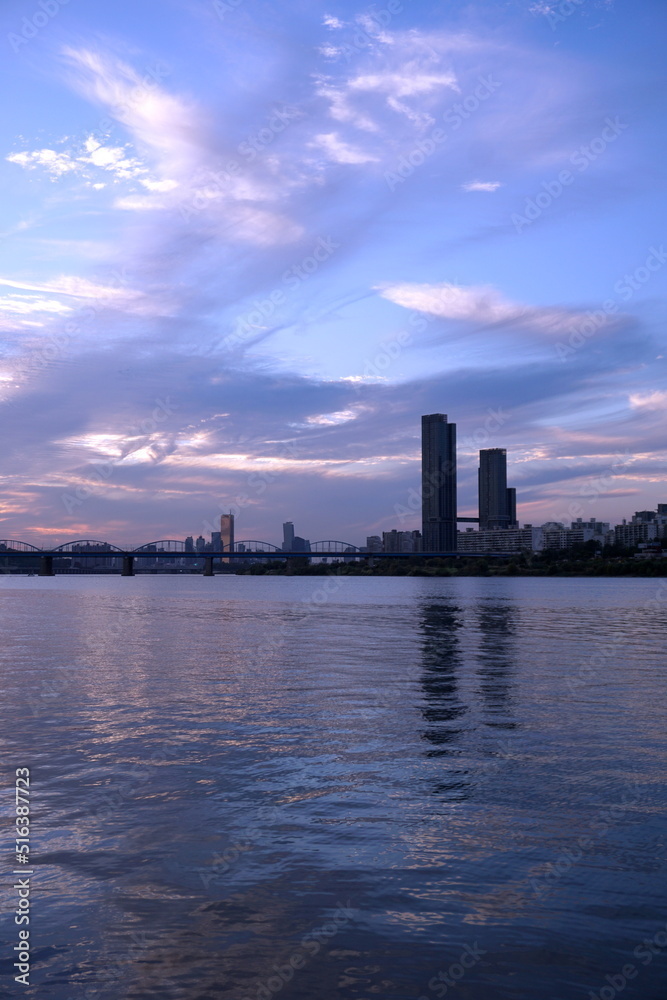 Naklejka premium Seoul Han river 