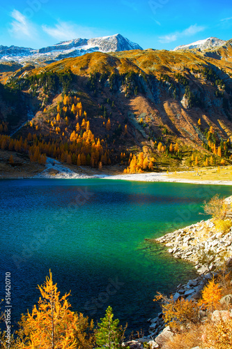 Autumn Alps mountain lake l...
