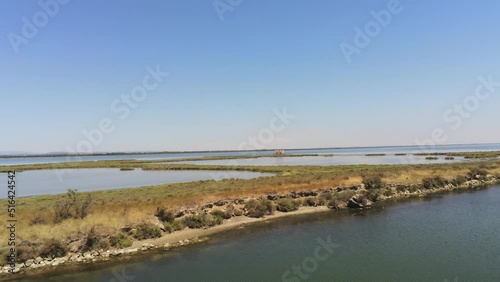 Wallpaper Mural Etang de l'Or, vue aérienne, Occitanie Torontodigital.ca