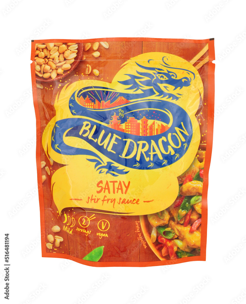 Blue Dragon satay stir fry sauce with peanuts and soy sauce in a 120g