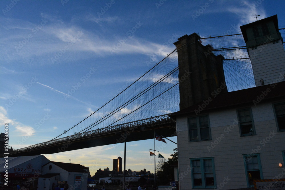 Obraz premium walking the streets of nyc