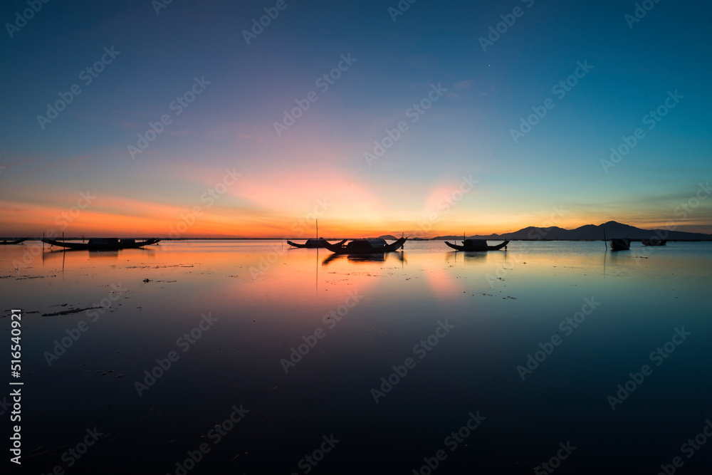 Landscape photo: Da Bac lagoon dawn. Time: June 20, 2022. Location: Hue City. Landscape photo: Da Bac lagoon dawn. Time: June 20, 2022. Location: Hue City.