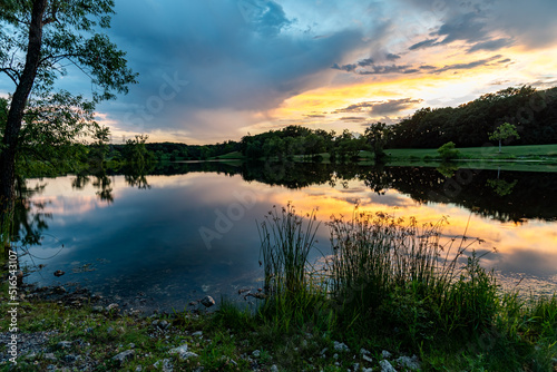 Obraz na płótnie Reflection on Lake at Dusk at Turtlehead Lake Nature Preserve in Orland Park, IL (Suburban Chicago) w salonie