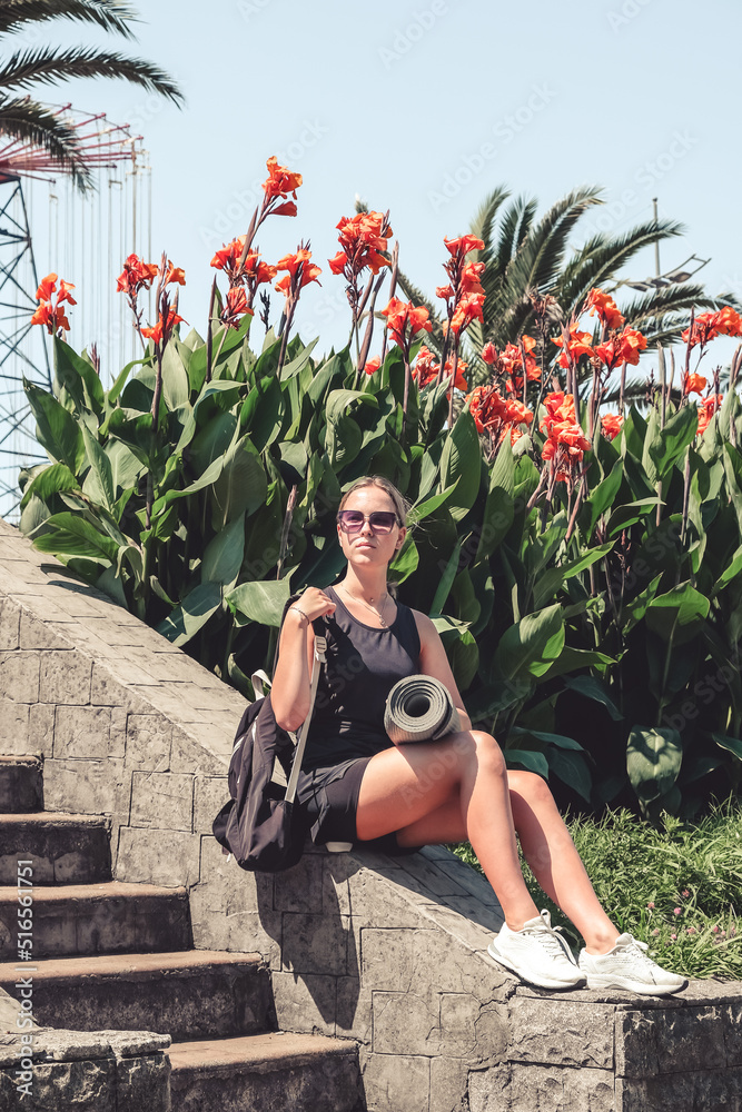 Obraz premium sport fit outdoor sea.girl goes sports,fitness,yoga seashore.Meditation, relaxation, mental health.Active lifestyle, self-care, health.Wellness.Fit nature.myofascial release workouts tracking fitness