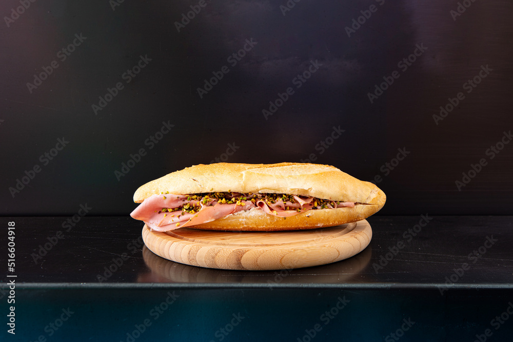 panino, mortadella, pistacchio, granella, stracciatella, formaggio