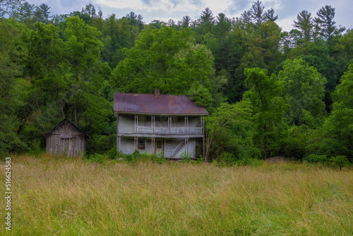 Old abandoned Farm house in rural North Carolina  USA