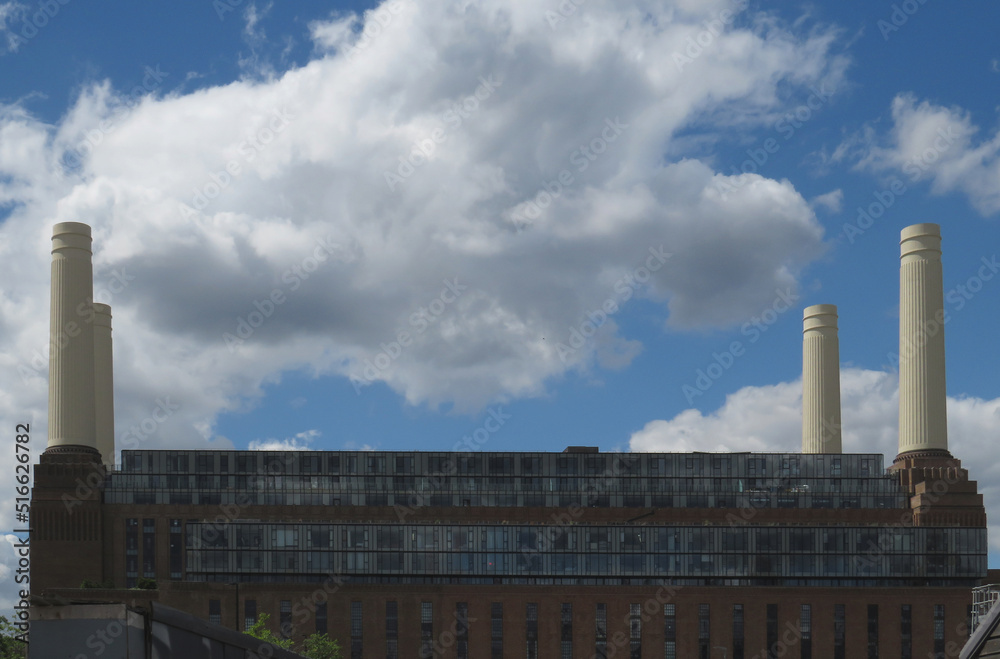 Art Deco Battersea Power Station in the city of London. 1941.
United Kingdom. Art Deco Battersea Power Station in the city of London. 1941.
United Kingdom.