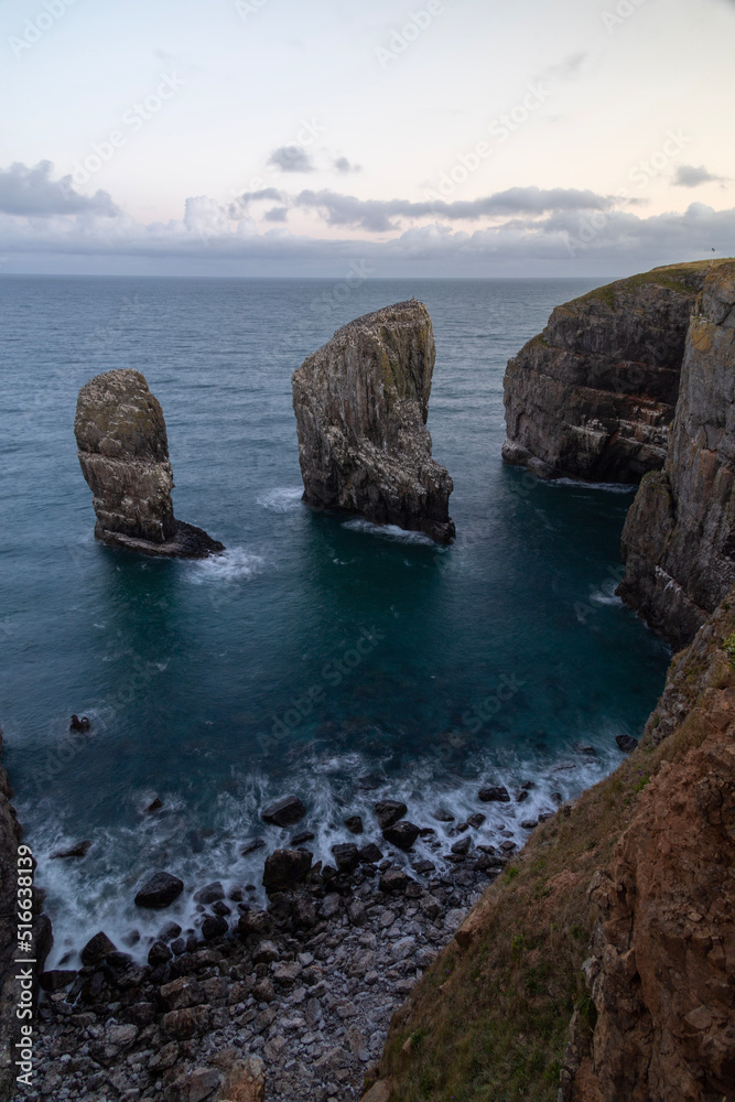 Fototapeta premium stack rocks at dusk