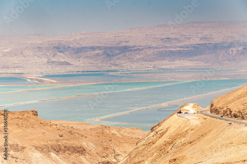 Mer morte à 434 m sous le niveau de la mer en Israël photo