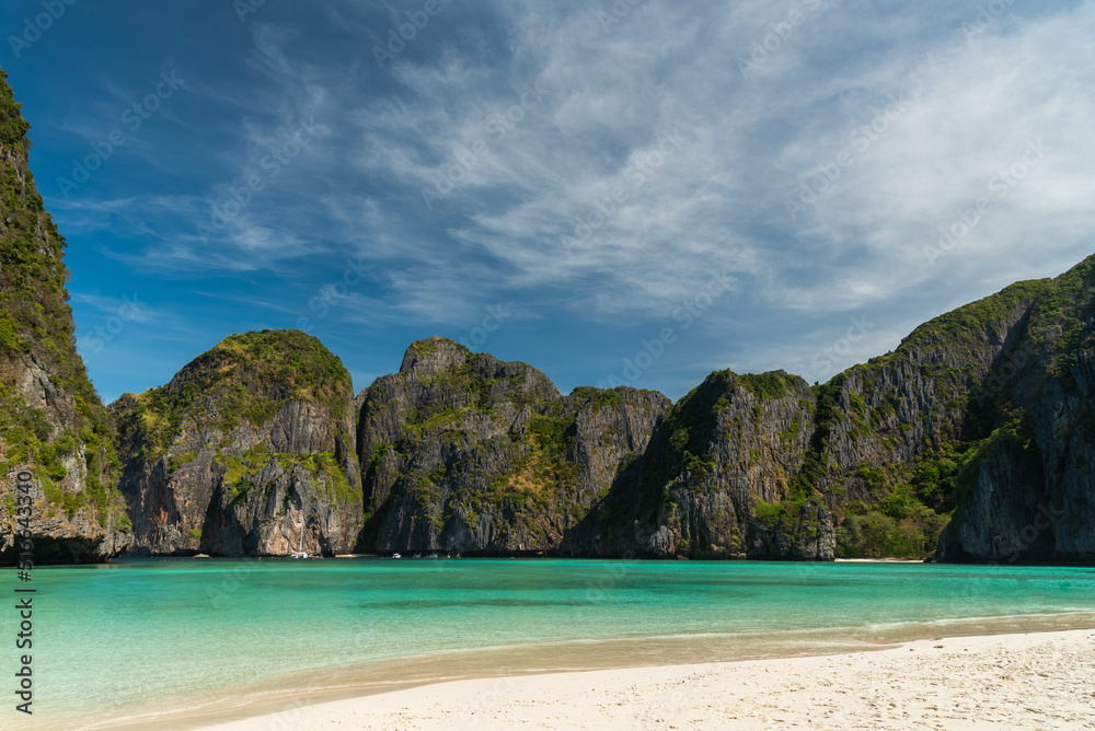 Obraz premium Tropical beach, Maya Bay, Phi Phi Islands, Thailand.