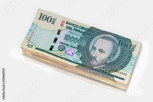 Dinero apilado, proveniente del Paraguay , el guaraní  photo