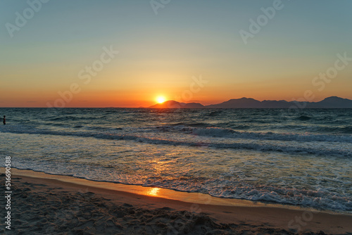 Fototapeta Naklejka Na Ścianę i Meble -  Zachód słońca na plaży, Grecja, wyspa Kos