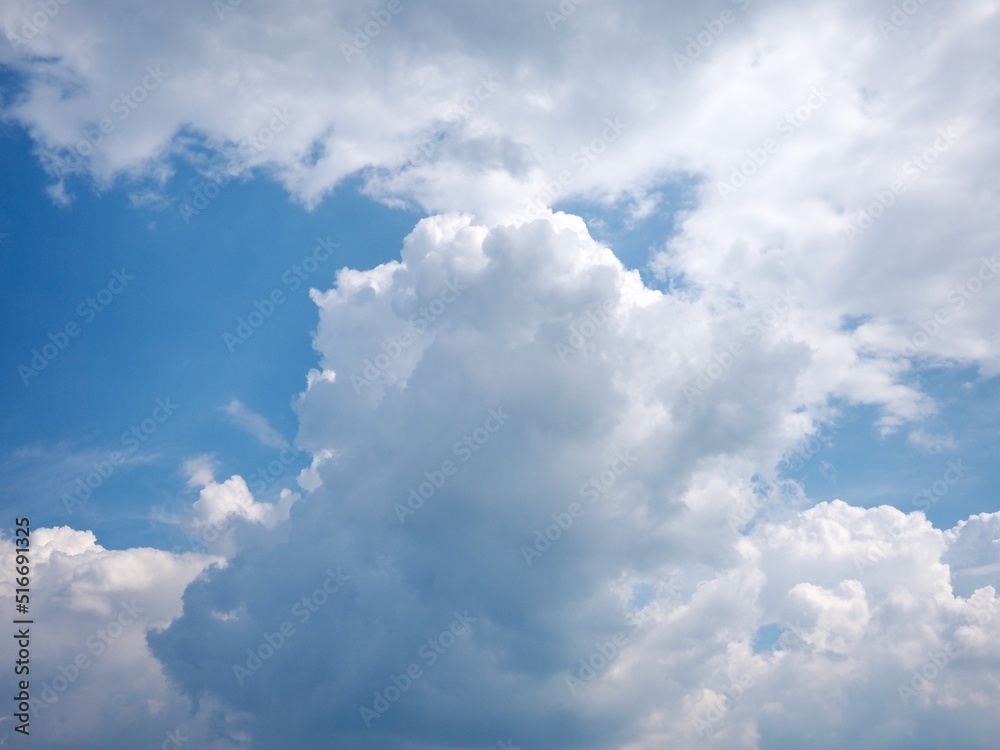 Obraz premium 파란하늘과 하얀구름