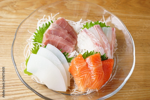 Różne sashimi