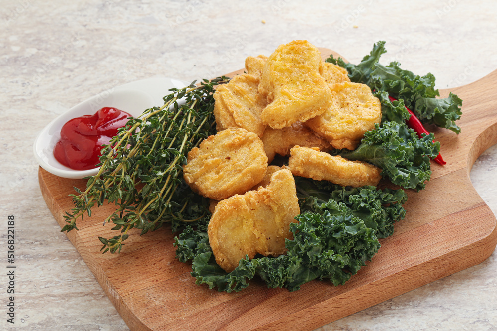 Crispy chicken nuggets with tomato ketchup Crispy chicken nuggets with tomato ketchup