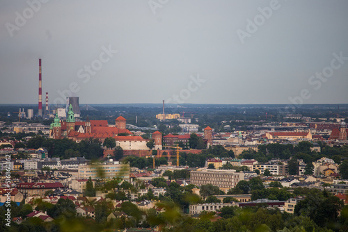 Panorama Krakowa z kopca kościuszki, w tle wawel © Szymon Korta