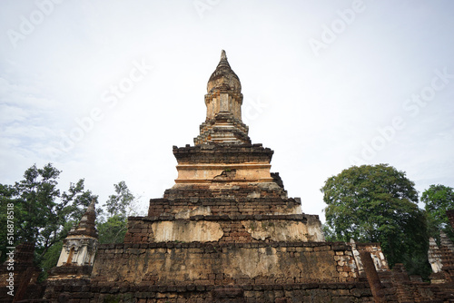 Archaeological and Buddhist sites  historical religious sites  Buddha  temples  ceremonial areas  religious attractions  Buddhist churches  antiques  pagodas  nature and dharma  Buddha statue.