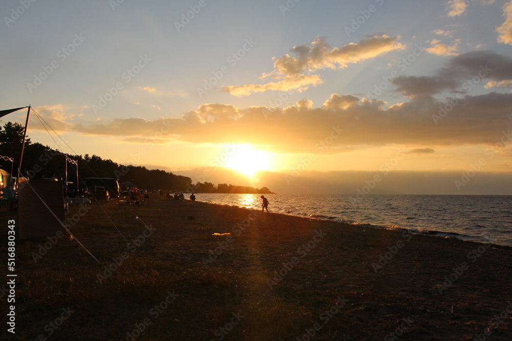 Naklejka premium 湖の朝焼け