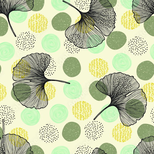 Seamless pattern of gingko leaf. An endless pattern of leaves. For wrapping paper. Ideal for wallpaper, surface textures, textiles. Retro illustration.