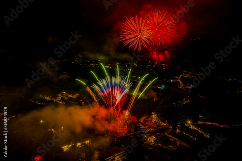 Fuochi d'artificio ripresi con il drone