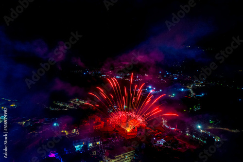 Fuochi d'artificio ripresi con il drone