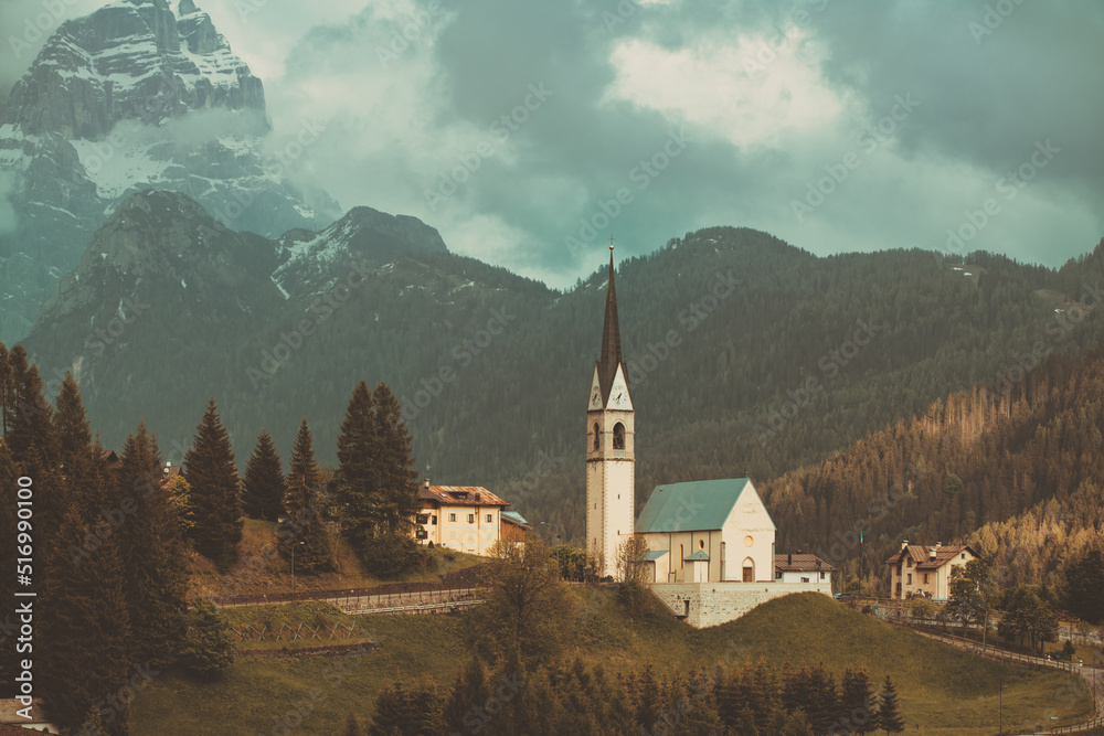 Fototapeta premium beautiful landscape of the dolomites