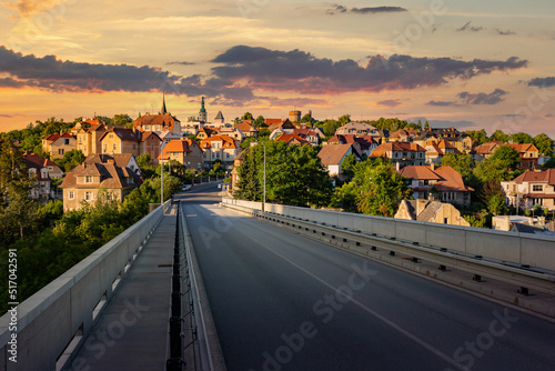 Cuadro en lienzo Bridge over the river Luznice and the city of Tabor in the background