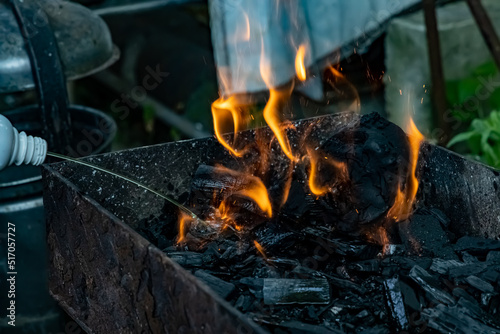 ignition for coals with a special liquid