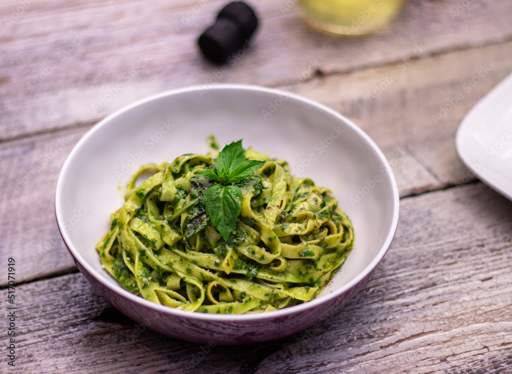 Fettuccine Pesto