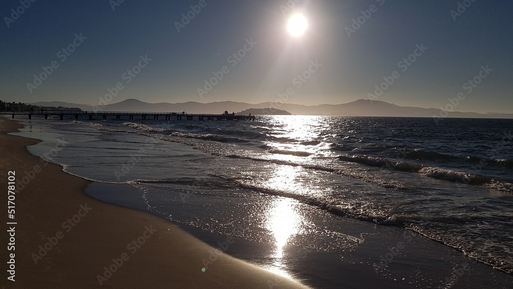 Sunset na praia Canasvieiras Florianópolis