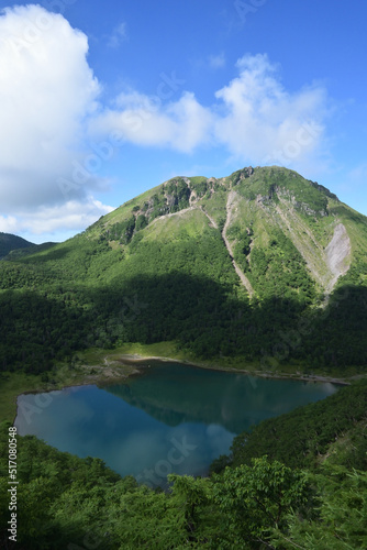 Mountain climbing in summer season © Tonic Ray Sonic