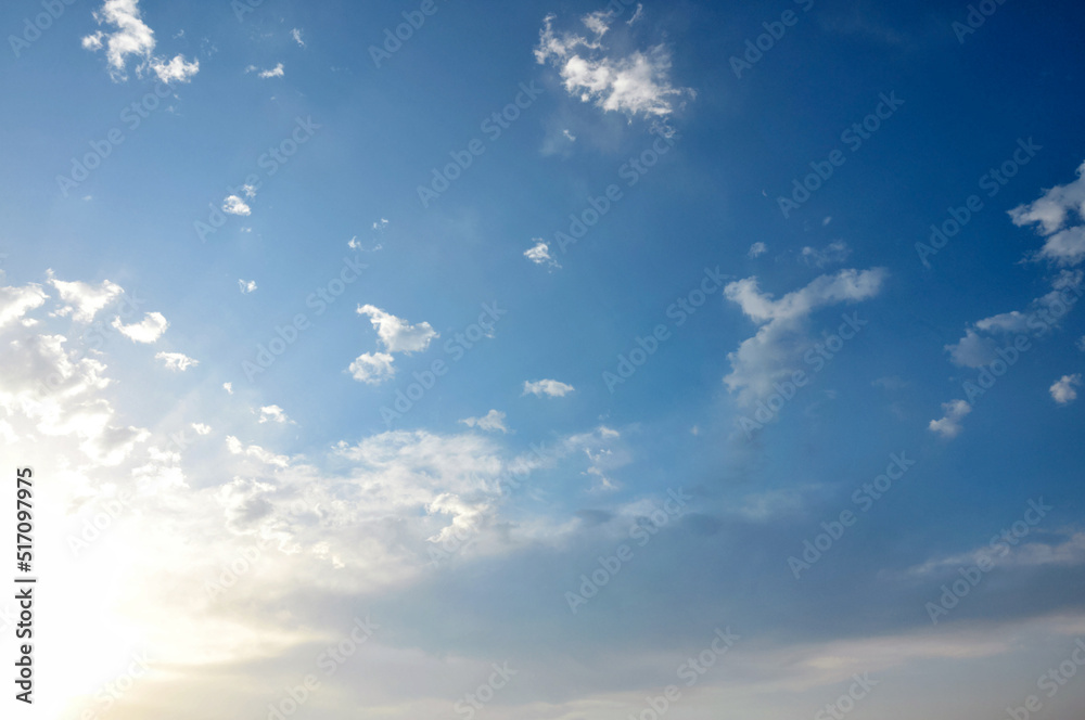 Obraz premium sun ray is go down and amazing dramatic orange cloud
