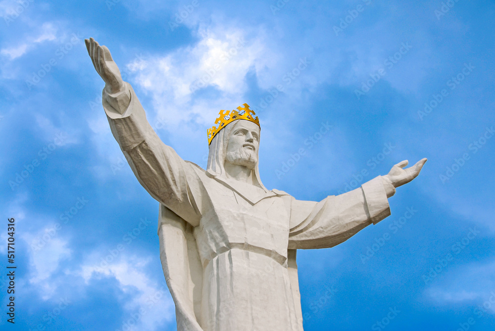 Obraz premium The crowned statue of Christ in Swiebodzin (2010), claimed to be the world's tallest statue of Jesus. Poland, Lubusz Voivodeship.