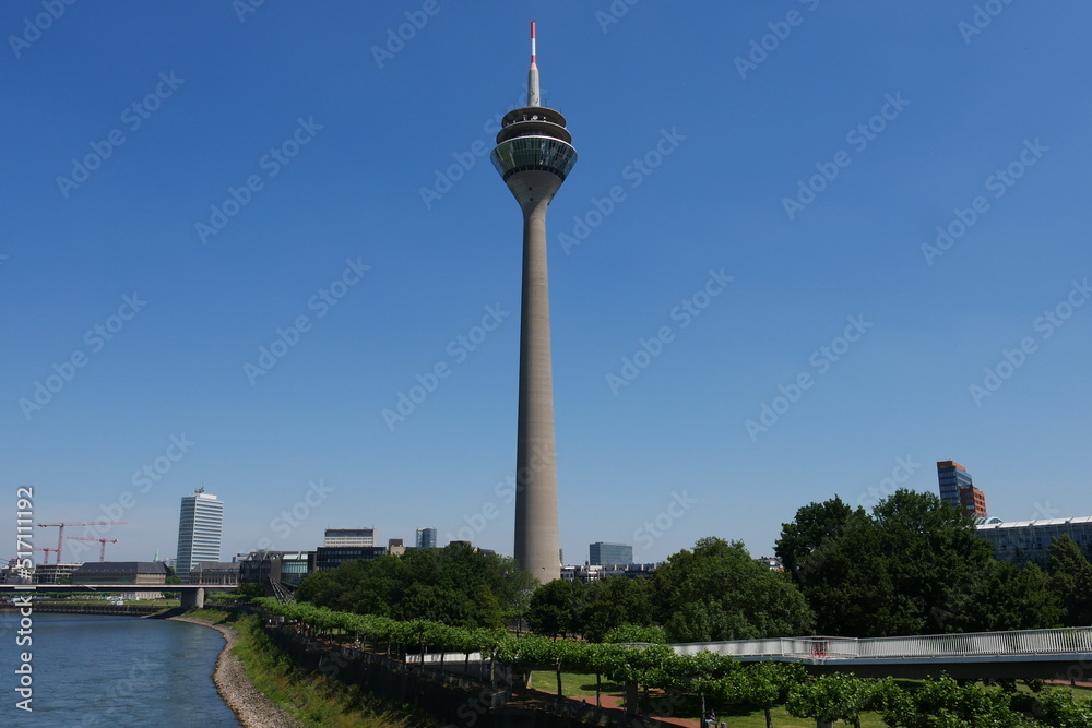 Rheinturm in Düsseldorf