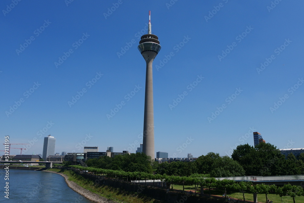 Fernsehturm bzw. Rheinturm in Düsseldorf