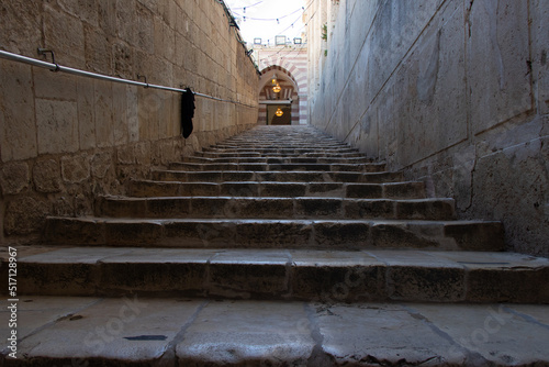 Fotografia Stairs to Cave of Machpela and Patriarchs in Hebron, located in West bank, Israel