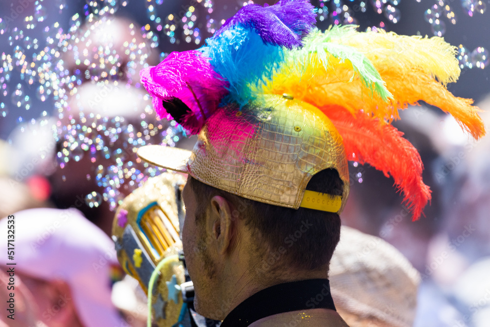 Menschen auf der CSD Parade in Köln