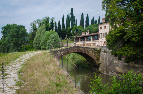 Uno dei ponti medievali sulla strada alzaia prima di Pescantina lungo la Via Postumia, cammino che parte da Aquileia e arriva a Genova photo