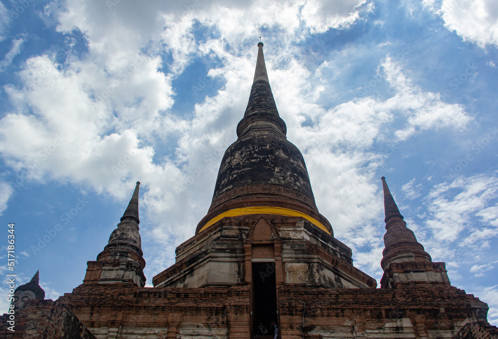 Naklejka premium Buddha statue at ayutthaya, thailand.