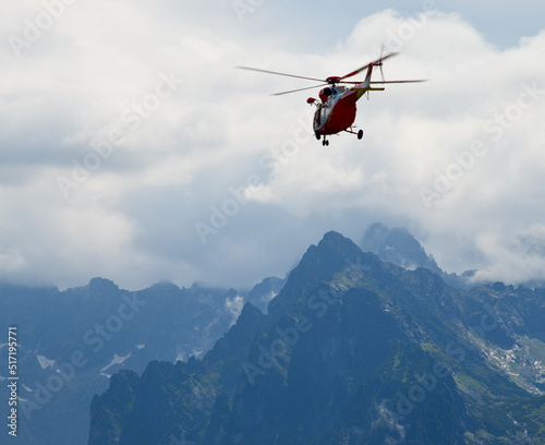 helicopter topr over the Tatra Mountains © Kamil